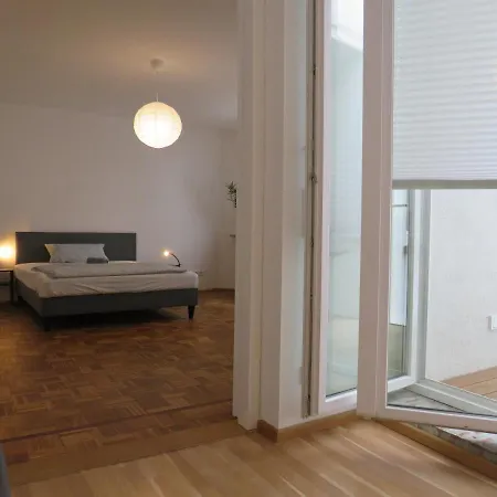 L8 Street - Mollstrasse 28
